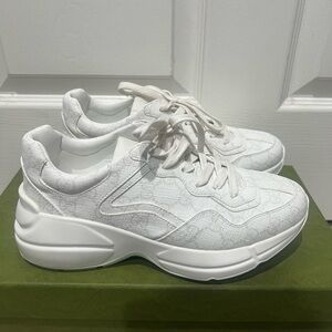 GUCCI RHYTON SNEAKER- white GG canvas size 38